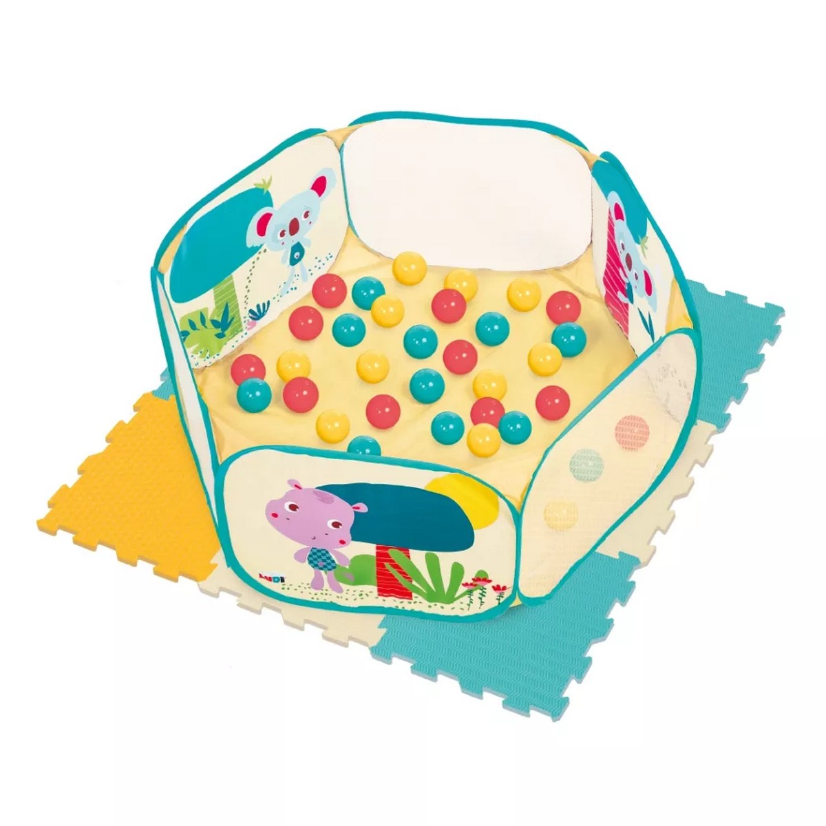 Area Gioco con Palline e Tappeto